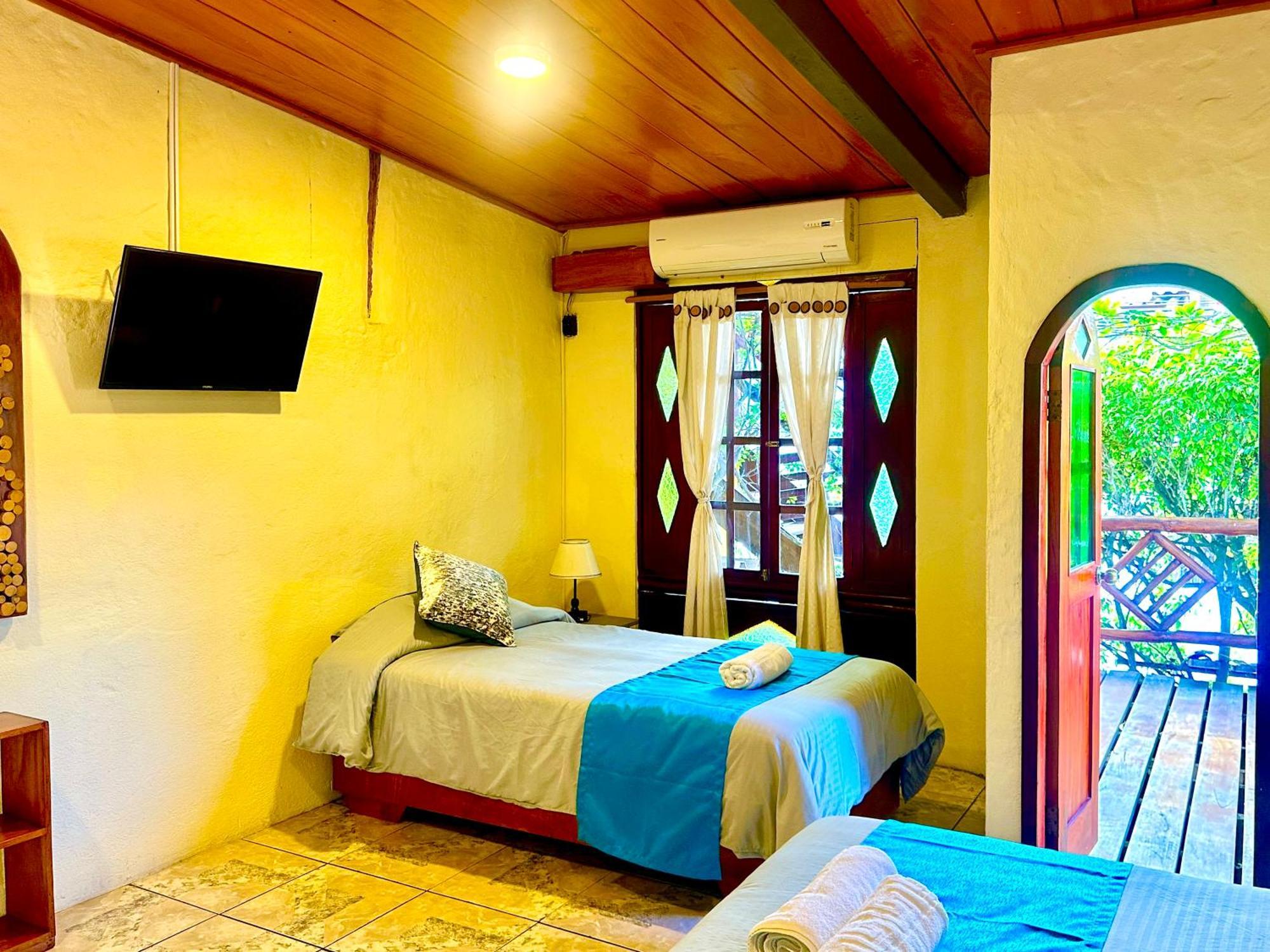 Casa Del Lago Lodging House Пуэрто-Айора Экстерьер фото