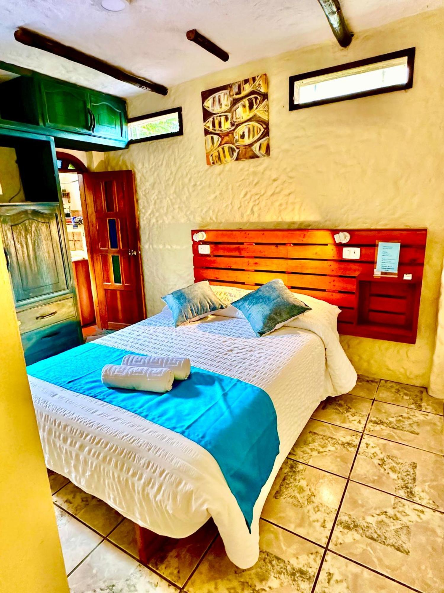 Casa Del Lago Lodging House Пуэрто-Айора Экстерьер фото